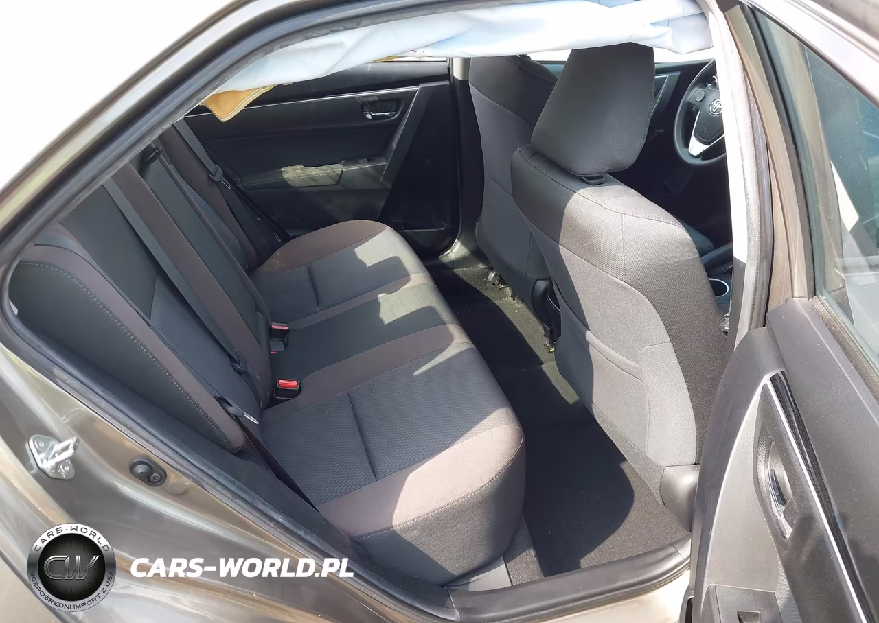 2018 Toyota Corolla Le VIN:2T1BURHE8JC047964 - 8