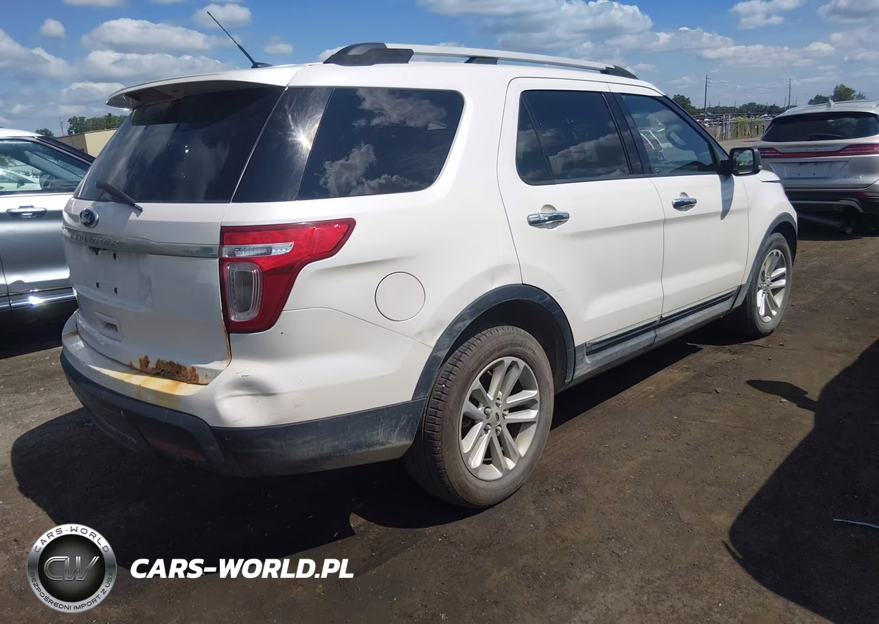 2011 Ford Explorer Xlt VIN:1FMHK7D88BGA76173 - 4