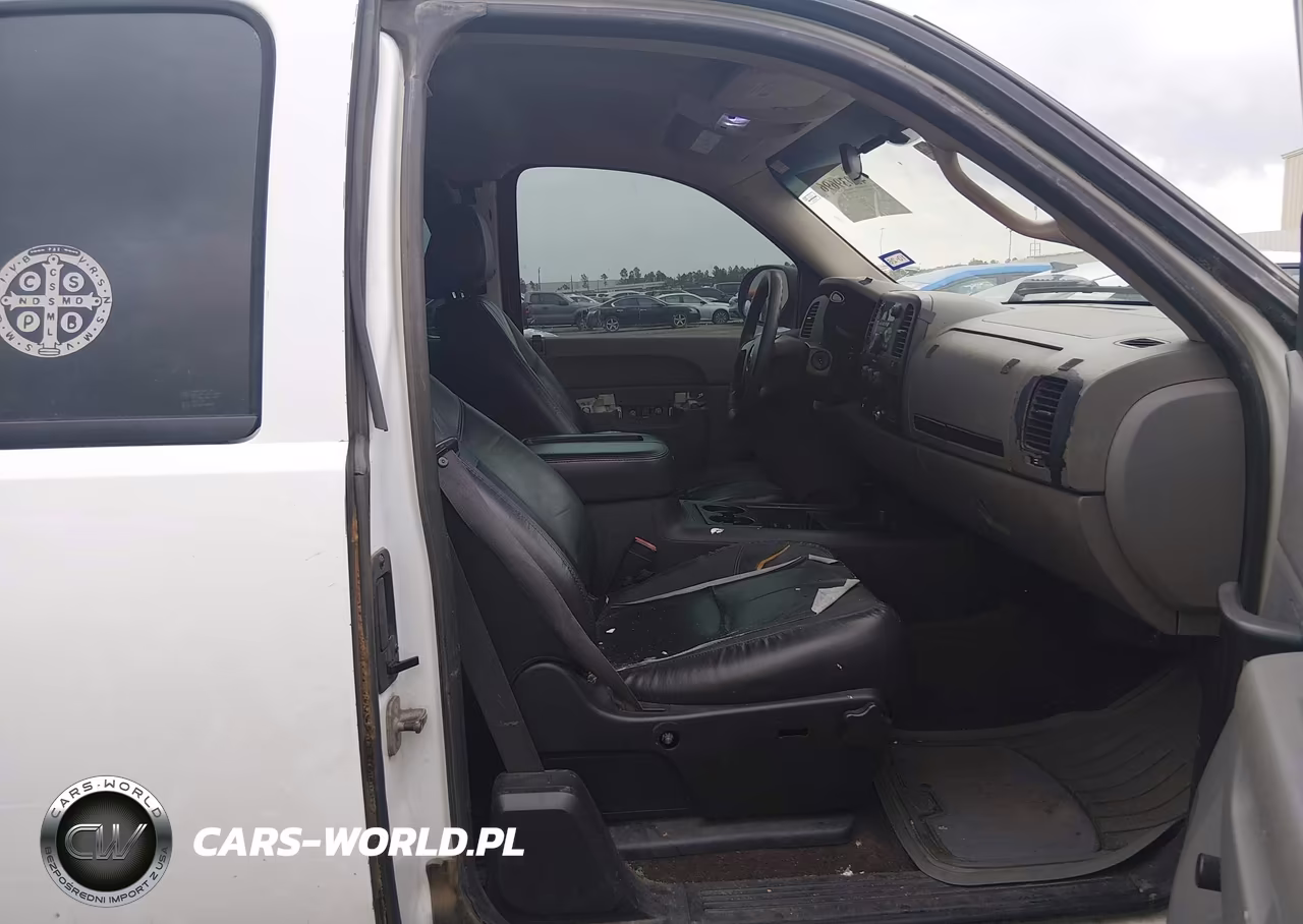 2011 Chevrolet Silverado 1500 Work Truck VIN:1GCRCPEA2BZ356912 - 5