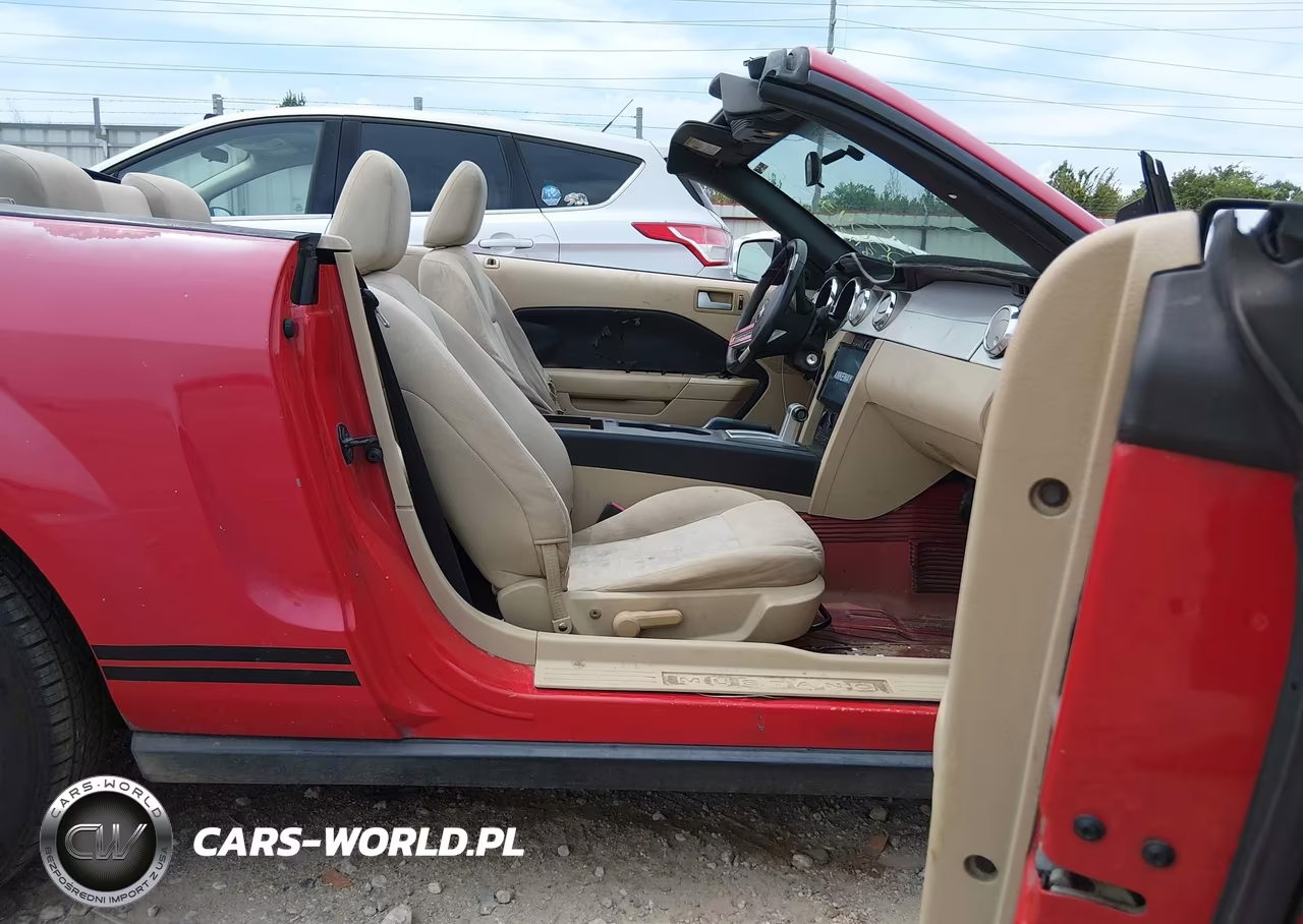 2005 Ford Mustang VIN:1ZVFT84N055250433 - 5