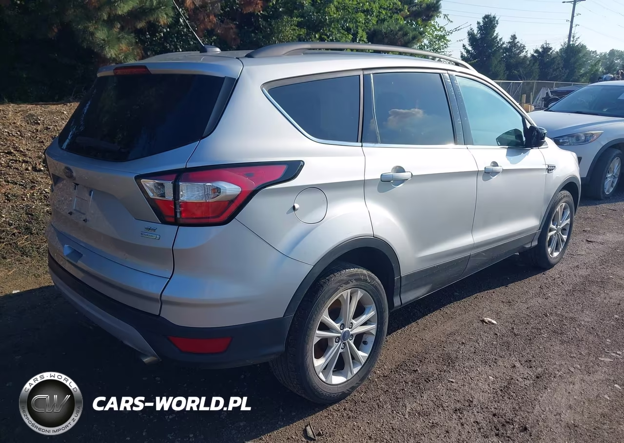 2018 Ford Escape Se VIN:1FMCU0GD1JUA81915 - 4