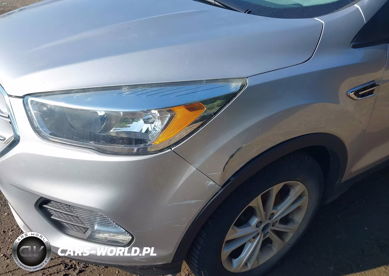 2018 Ford Escape Se VIN:1FMCU0GD1JUA81915 - 6