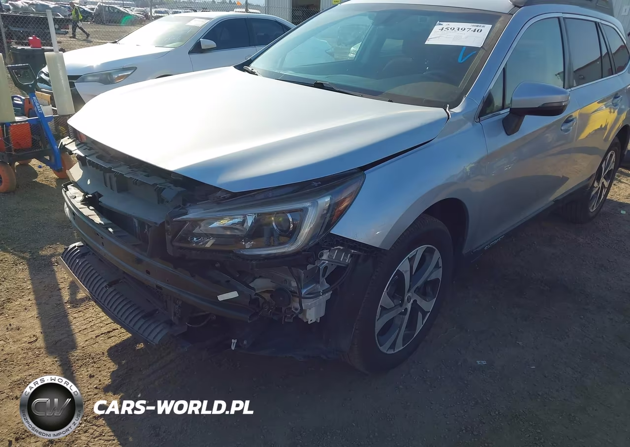 2018 Subaru Outback 2.5I Premium VIN:4S4BSAFC6J3382329 - 19