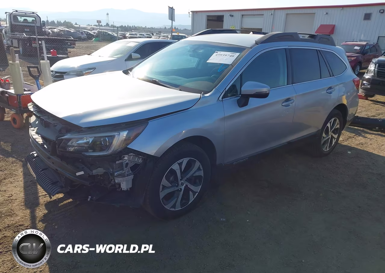 2018 Subaru Outback 2.5I Premium VIN:4S4BSAFC6J3382329 - 2