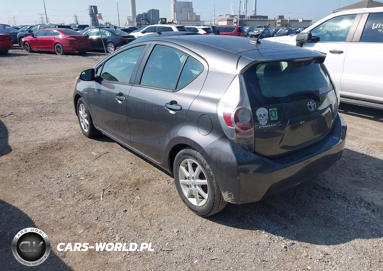 2014 Toyota Prius C Four VIN:JTDKDTB34E1078014 - 3