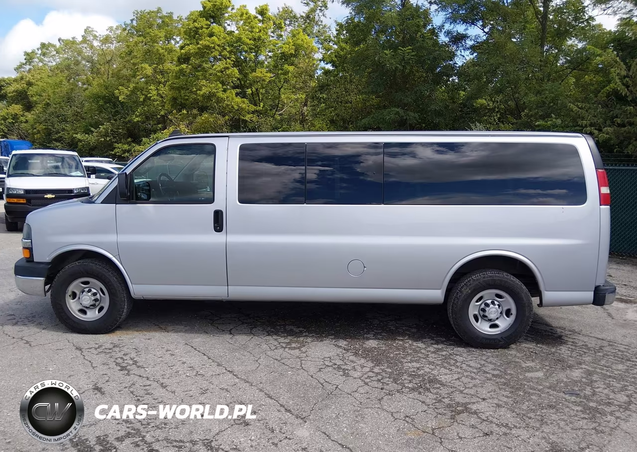 2016 Chevrolet Express 3500 Ls VIN:1GAZGNFF9G1253908 - 19
