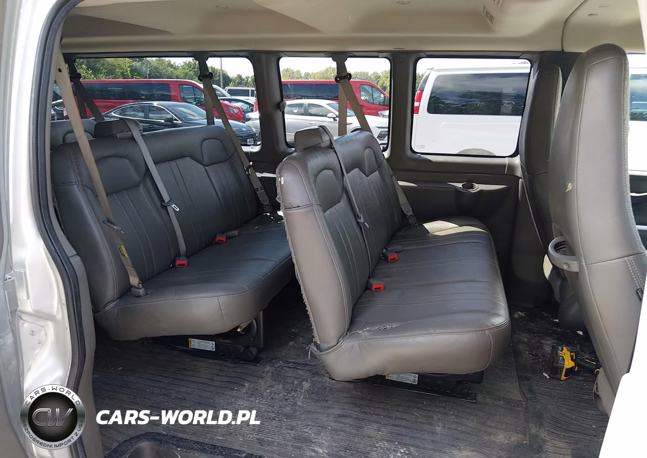 2016 Chevrolet Express 3500 Ls VIN:1GAZGNFF9G1253908 - 8