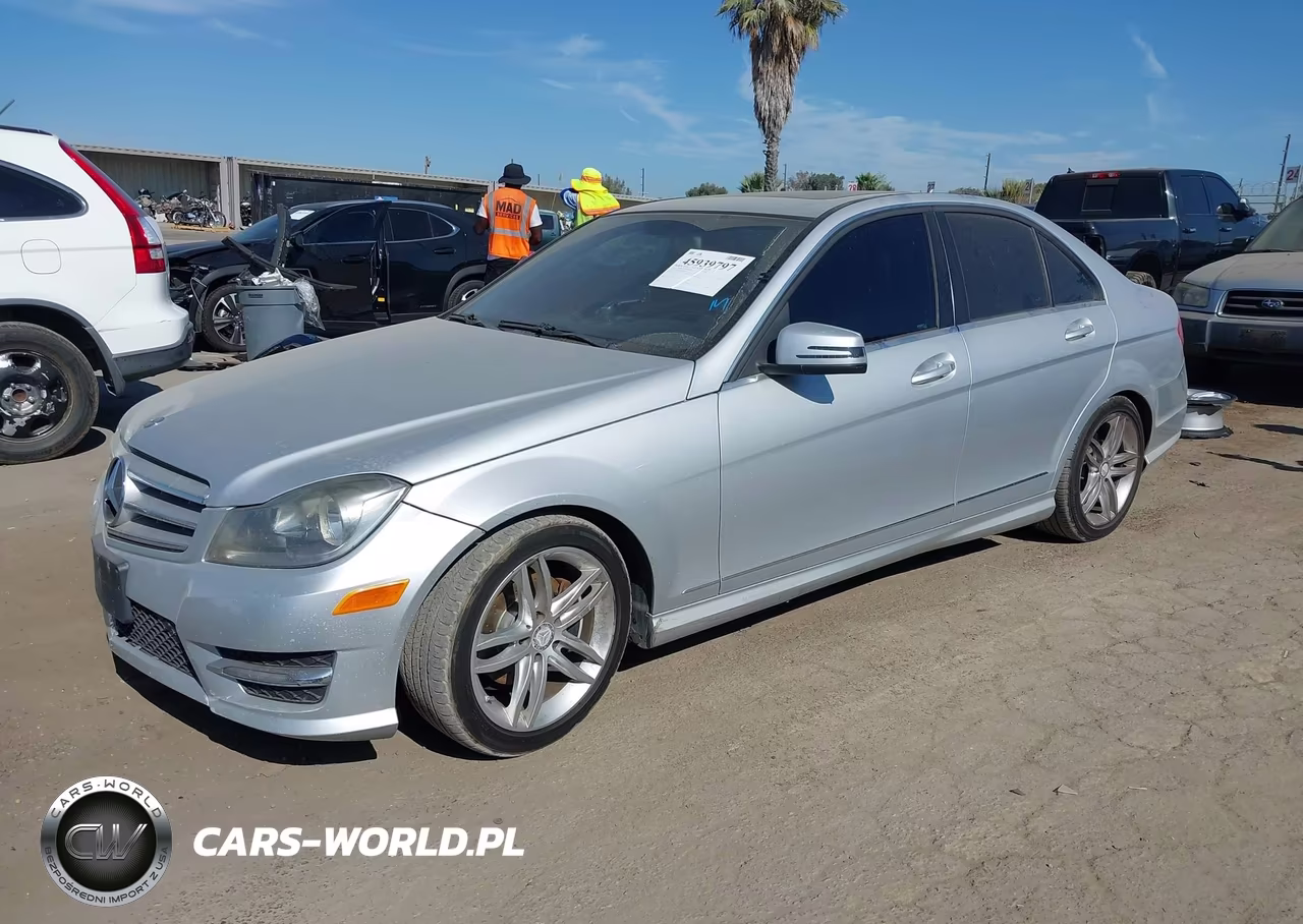 2013 Mercedes-Benz C 250 Sport VIN:WDDGF4HB1DR259467 - 2