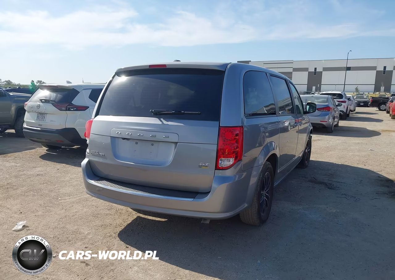 2019 Dodge Grand Caravan Gt VIN:2C4RDGEG4KR658813 - 4