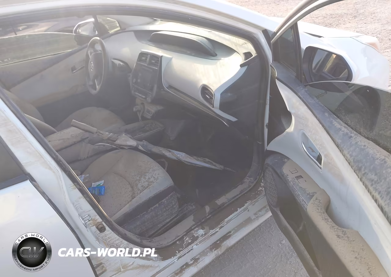 2016 Toyota Prius Two VIN:JTDKBRFU8G3519615 - 5