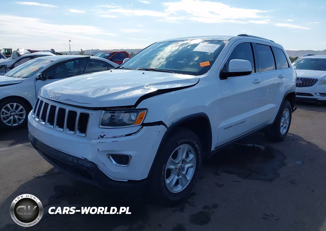 2015 Jeep Grand Cherokee Laredo VIN:1C4RJEAG6FC826243 - 6