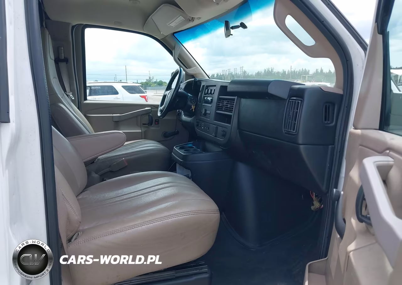 2016 Chevrolet Express Cutaway 3500 VIN:1GB0GRFG5G1309167 - 5