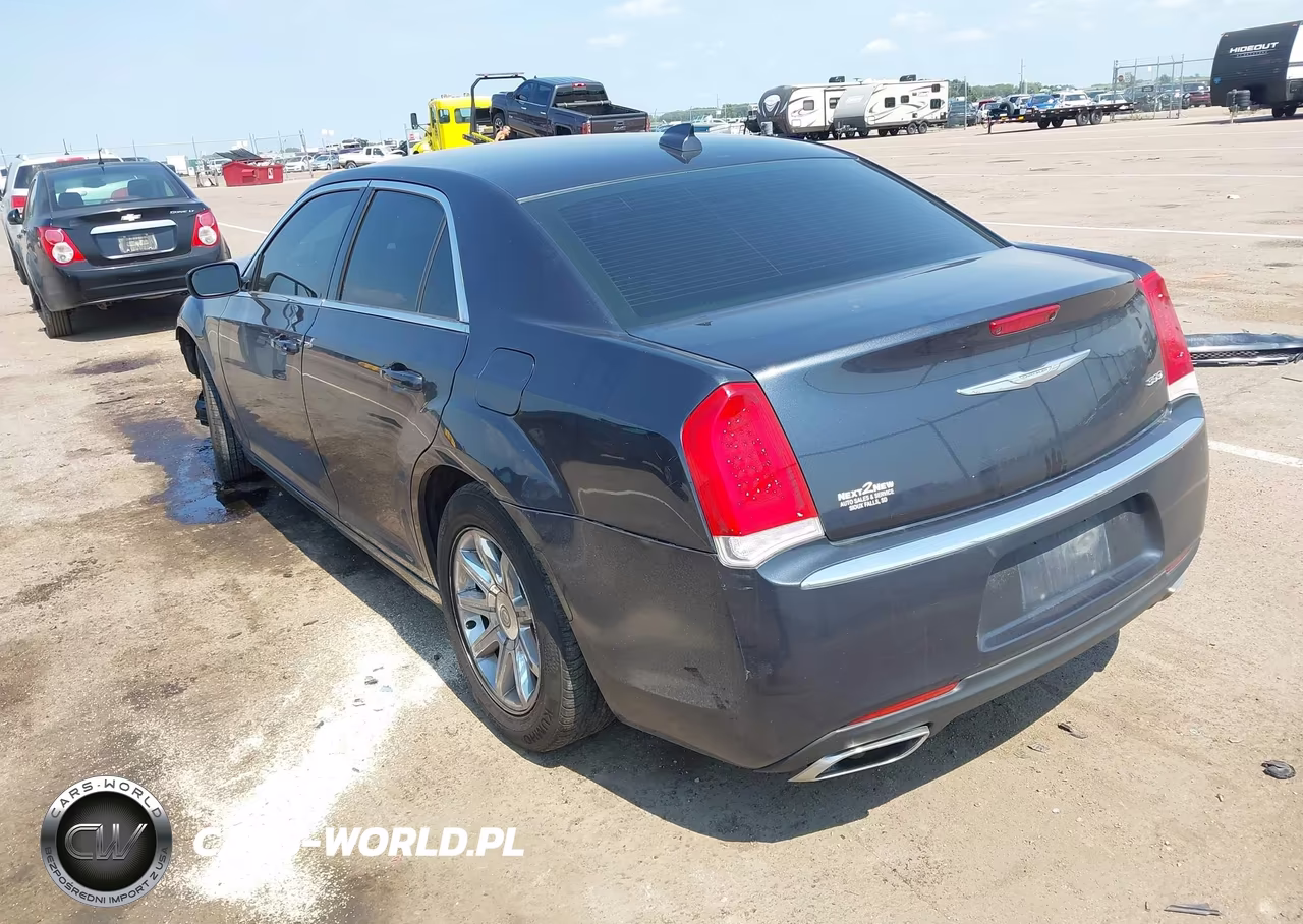 2016 Chrysler 300 Limited VIN:2C3CCAAG8GH295462 - 3