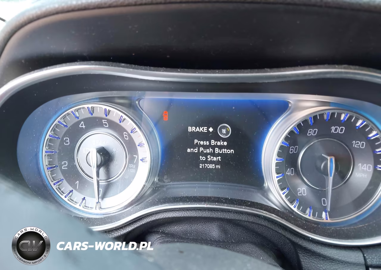 2016 Chrysler 300 Limited VIN:2C3CCAAG8GH295462 - 7
