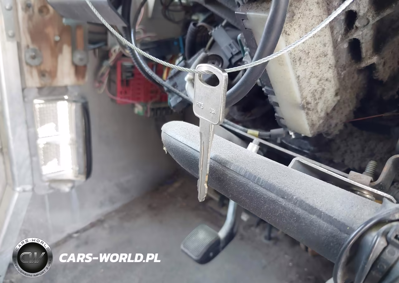 2015 Ford F-59 Commercial Stripped VIN:1F66F5KY4F0A04668 - 10