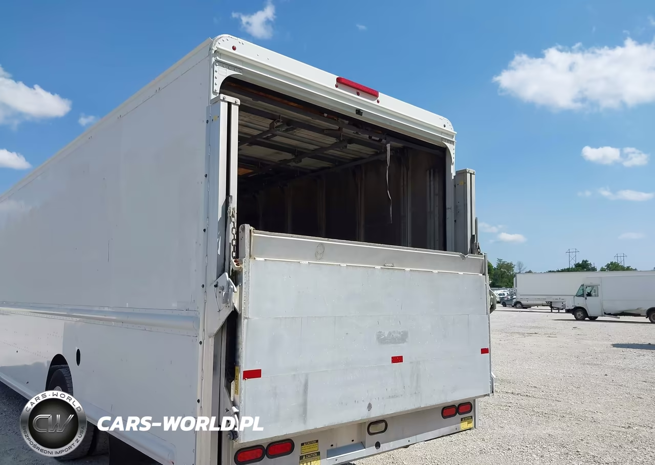 2015 Ford F-59 Commercial Stripped VIN:1F66F5KY4F0A04668 - 12