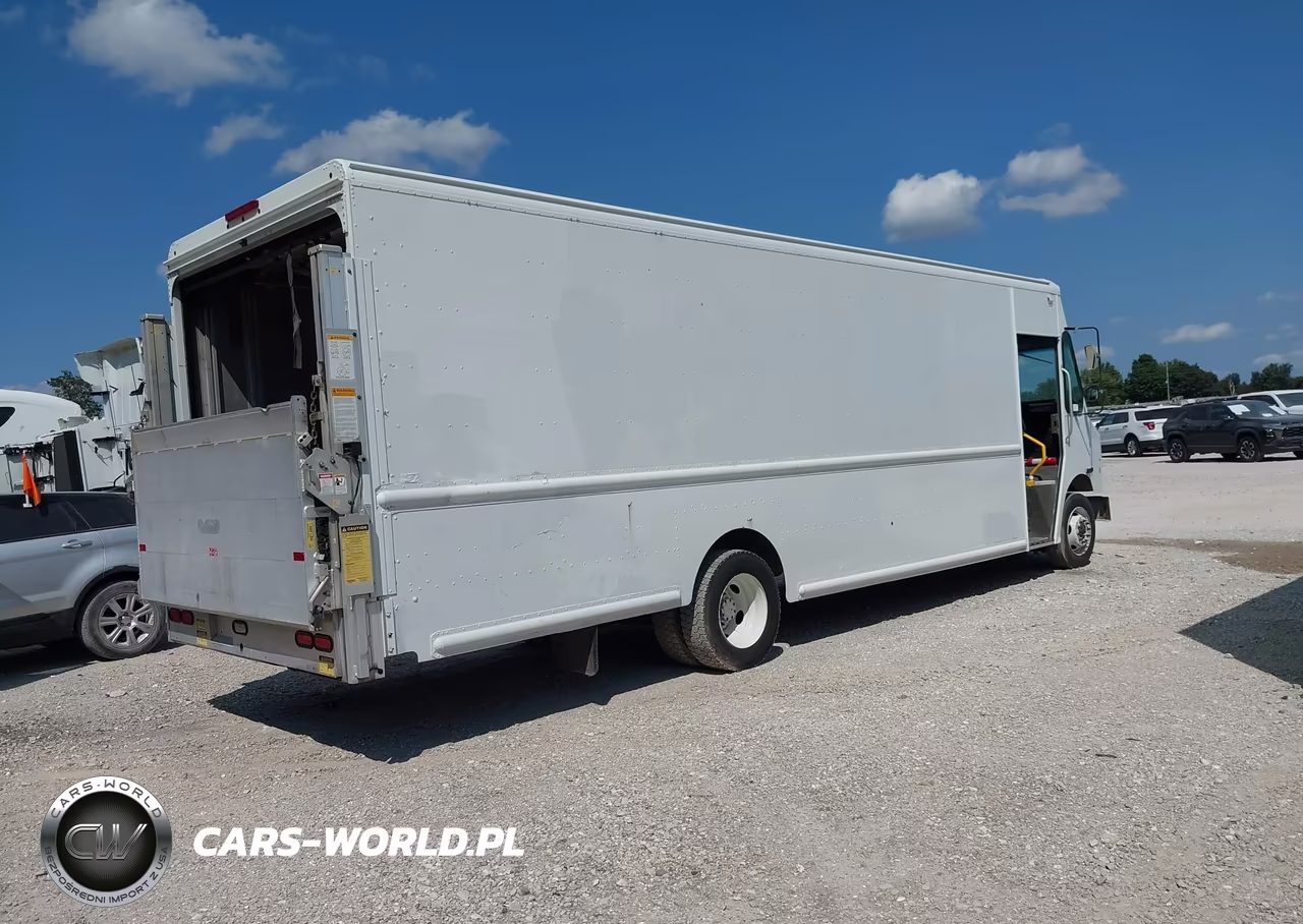 2015 Ford F-59 Commercial Stripped VIN:1F66F5KY4F0A04668 - 4