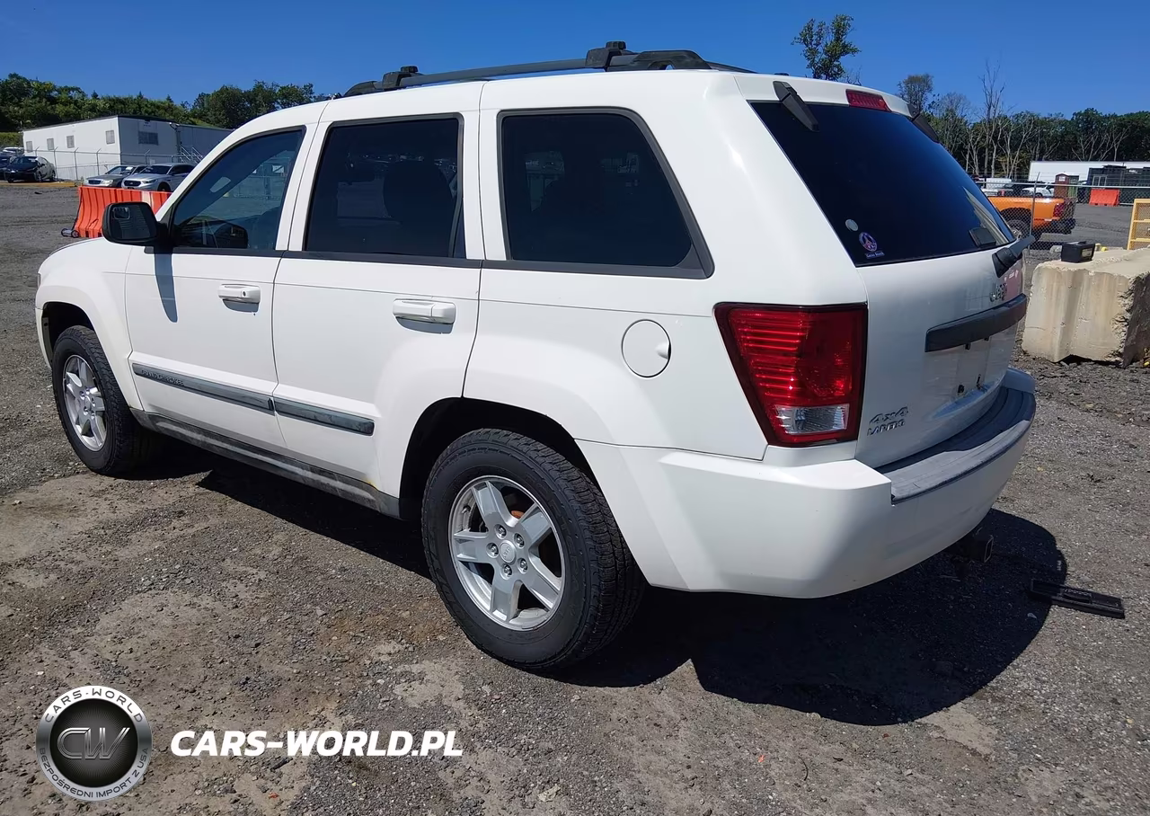 2007 Jeep Grand Cherokee Laredo-Columbia-Freedom VIN:1J8GR48K57C615498 - 3
