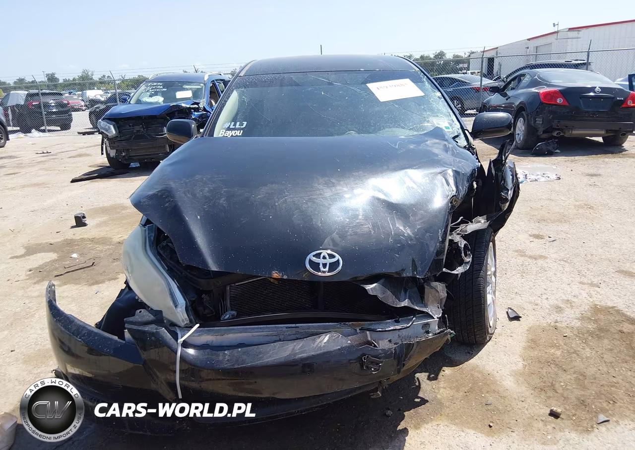 2010 Toyota Matrix VIN:2T1KU4EE3AC247030 - 13
