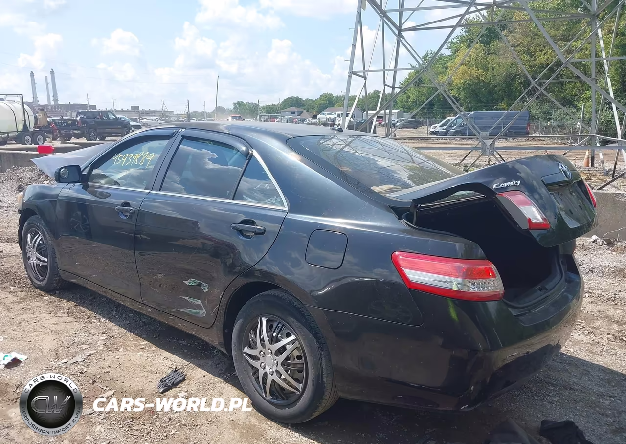 2010 Toyota Camry Le VIN:4T4BF3EKXAR071429 - 3