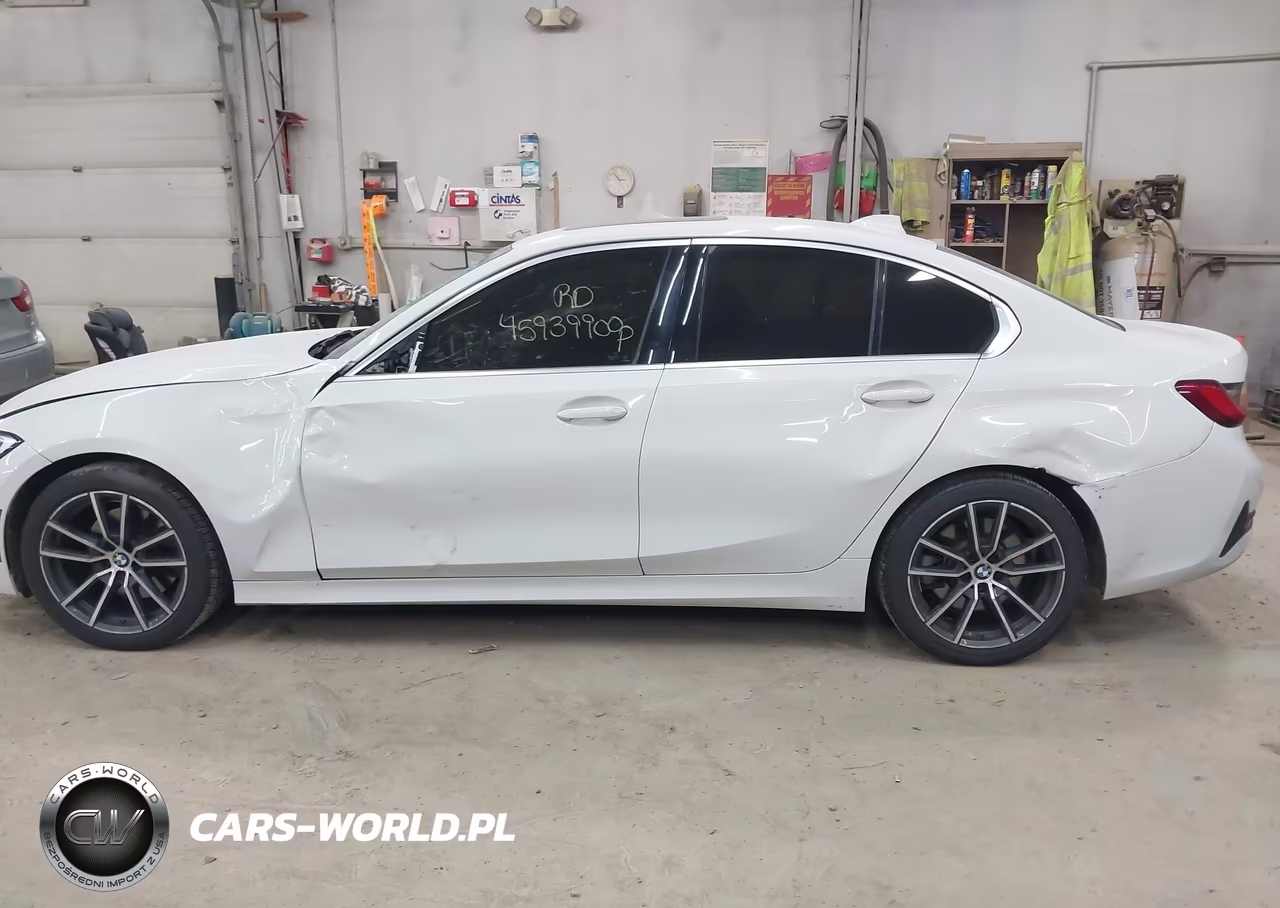 2021 BMW 330I VIN:3MW5R1J05M8B77085 - 14