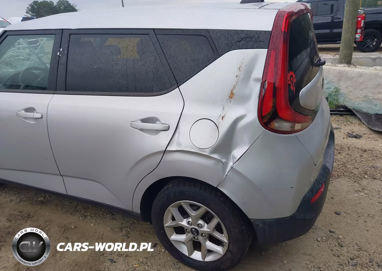 2020 Kia Soul S VIN:KNDJ23AU6L7038958 - 18