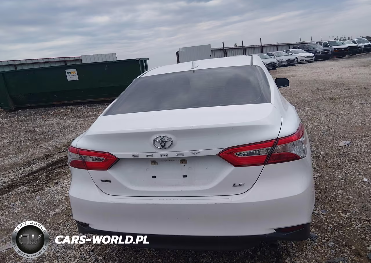 2020 Toyota Camry Le VIN:4T1C11AK3LU910623 - 16