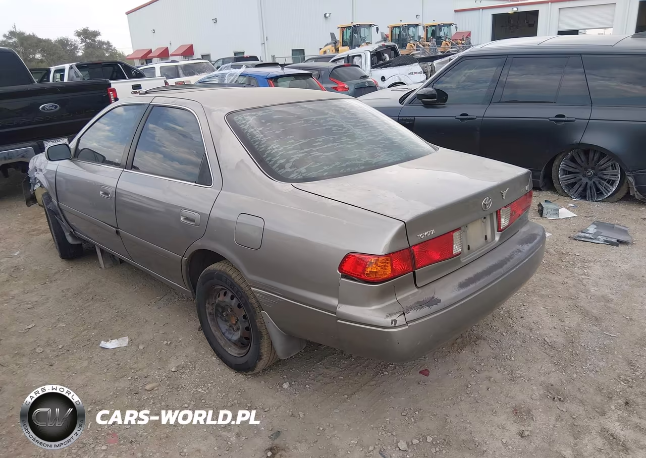 2001 Toyota Camry Le VIN:JT2BG22K510556829 - 3