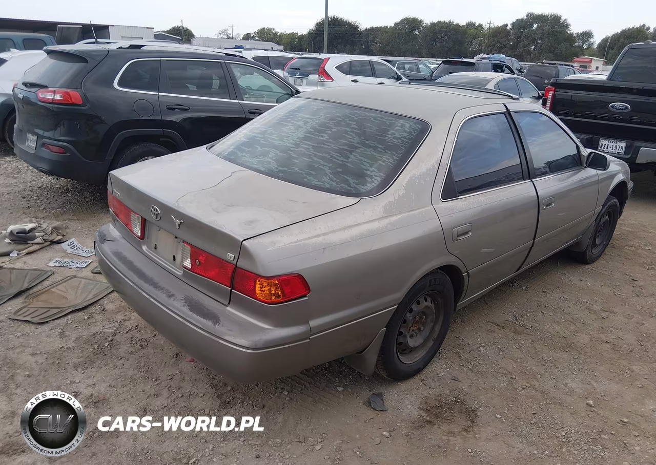 2001 Toyota Camry Le VIN:JT2BG22K510556829 - 4