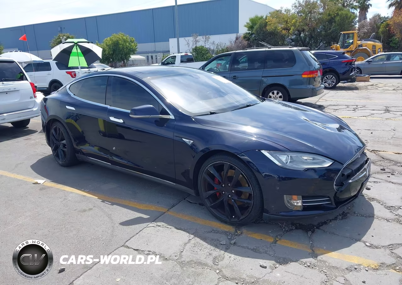 2014 Tesla Model S P85 – zdjęcie 1 z 18