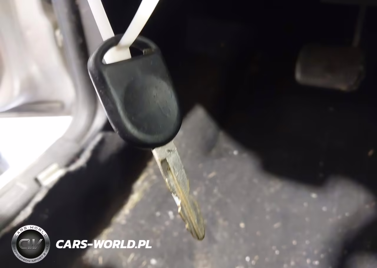 2008 Ford Focus Se-Ses VIN:1FAHP33N48W124651 - 11