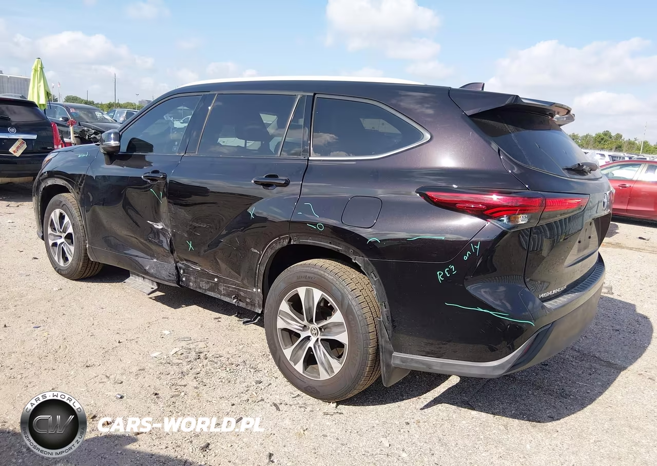 2022 Toyota Highlander Xle VIN:5TDGZRAH0NS130152 - 3