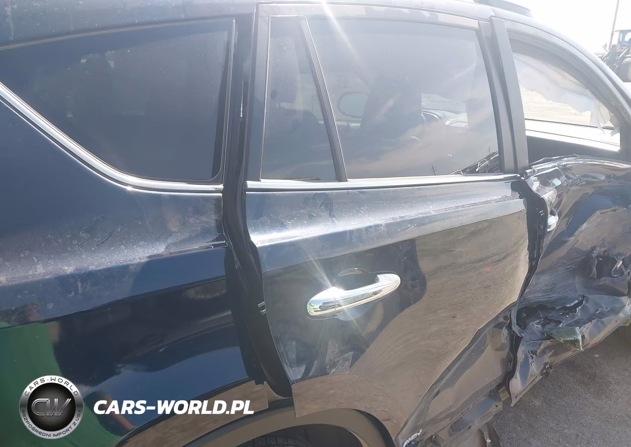 2018 Toyota Rav4 Hybrid Limited VIN:JTMDJREV4JD202339 - 17