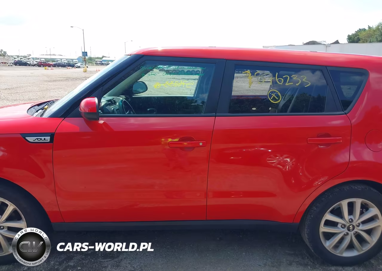2018 Kia Soul + VIN:KNDJP3A51J7576233 - 14