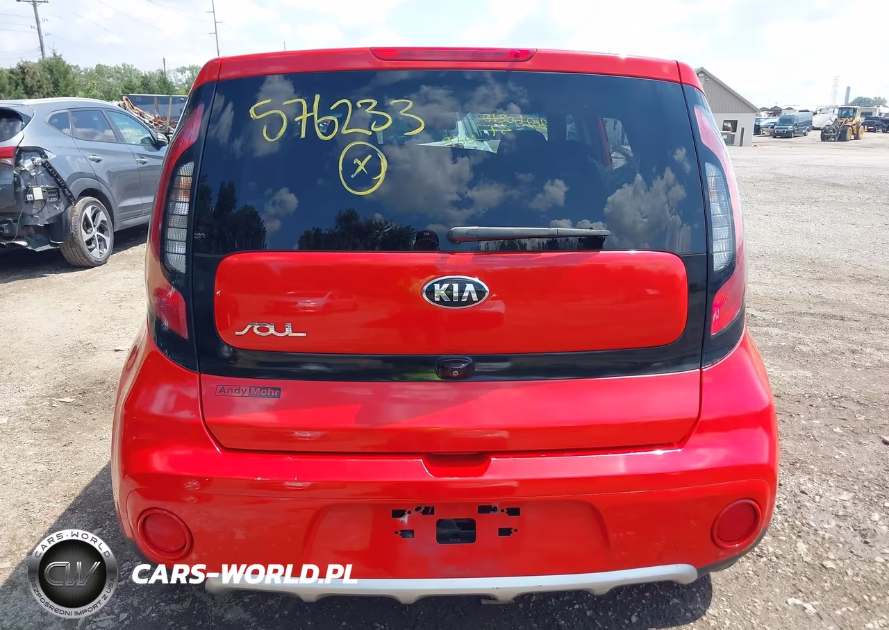 2018 Kia Soul + VIN:KNDJP3A51J7576233 - 16