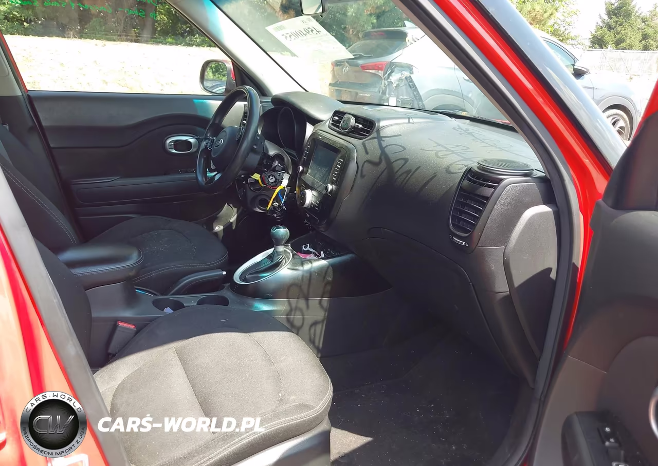 2018 Kia Soul + VIN:KNDJP3A51J7576233 - 5