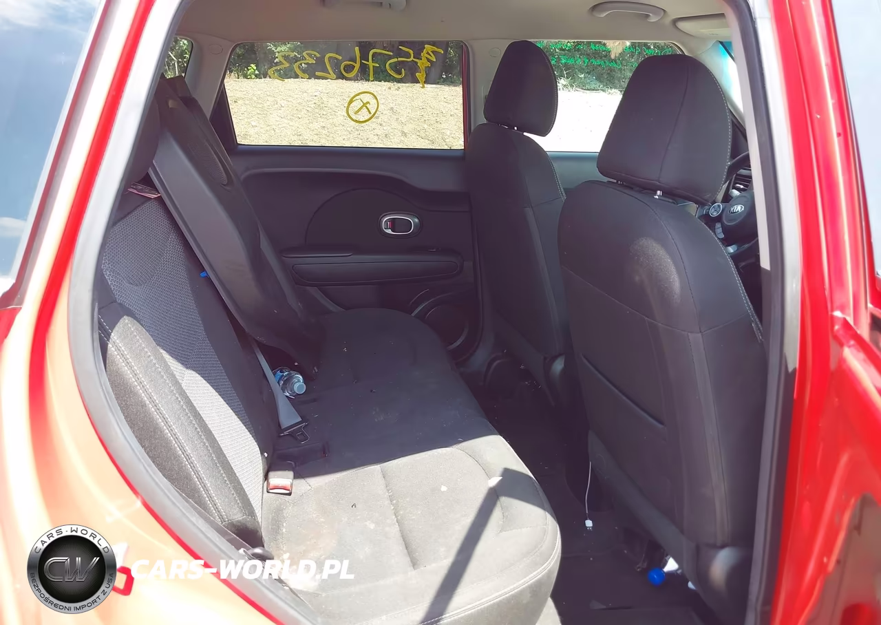 2018 Kia Soul + VIN:KNDJP3A51J7576233 - 8