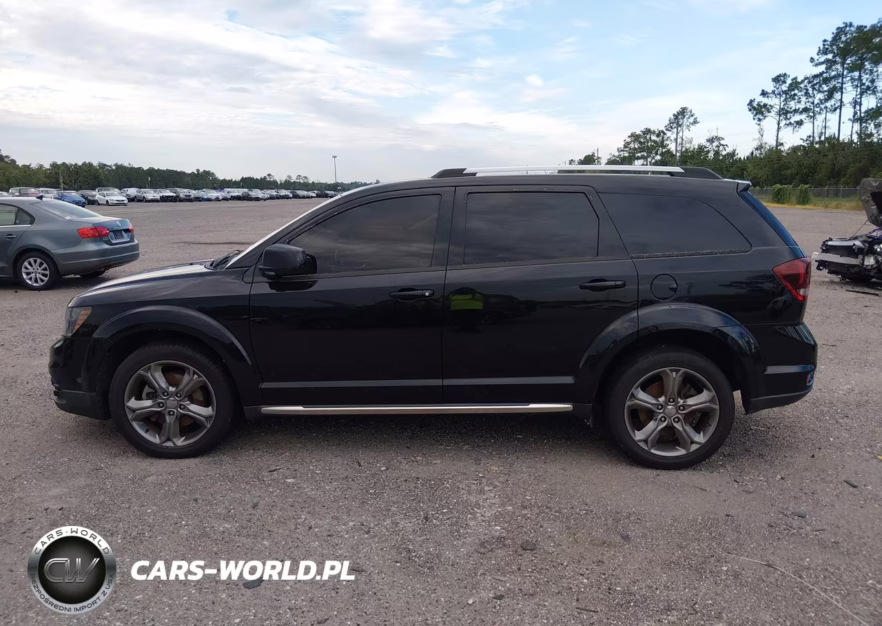 2017 Dodge Journey Crossroad Plus VIN:3C4PDCGB2HT524440 - 14