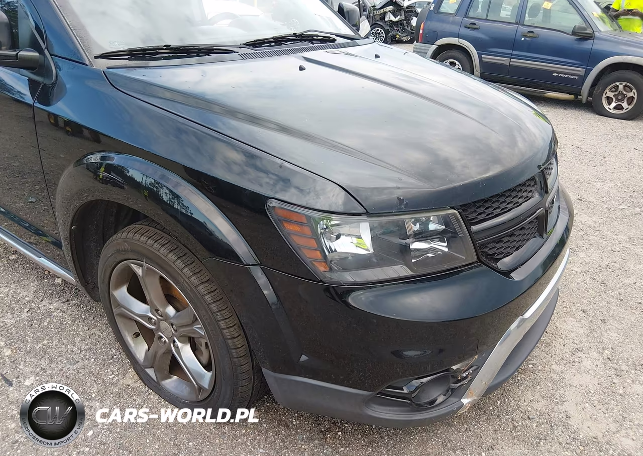 2017 Dodge Journey Crossroad Plus VIN:3C4PDCGB2HT524440 - 6