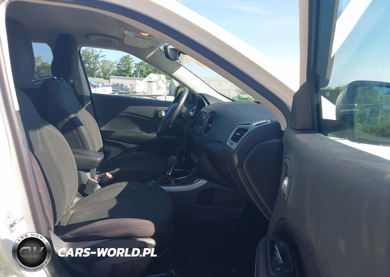 2017 Jeep New Compass Sport 4X4 VIN:3C4NJDABXHT647255 - 5