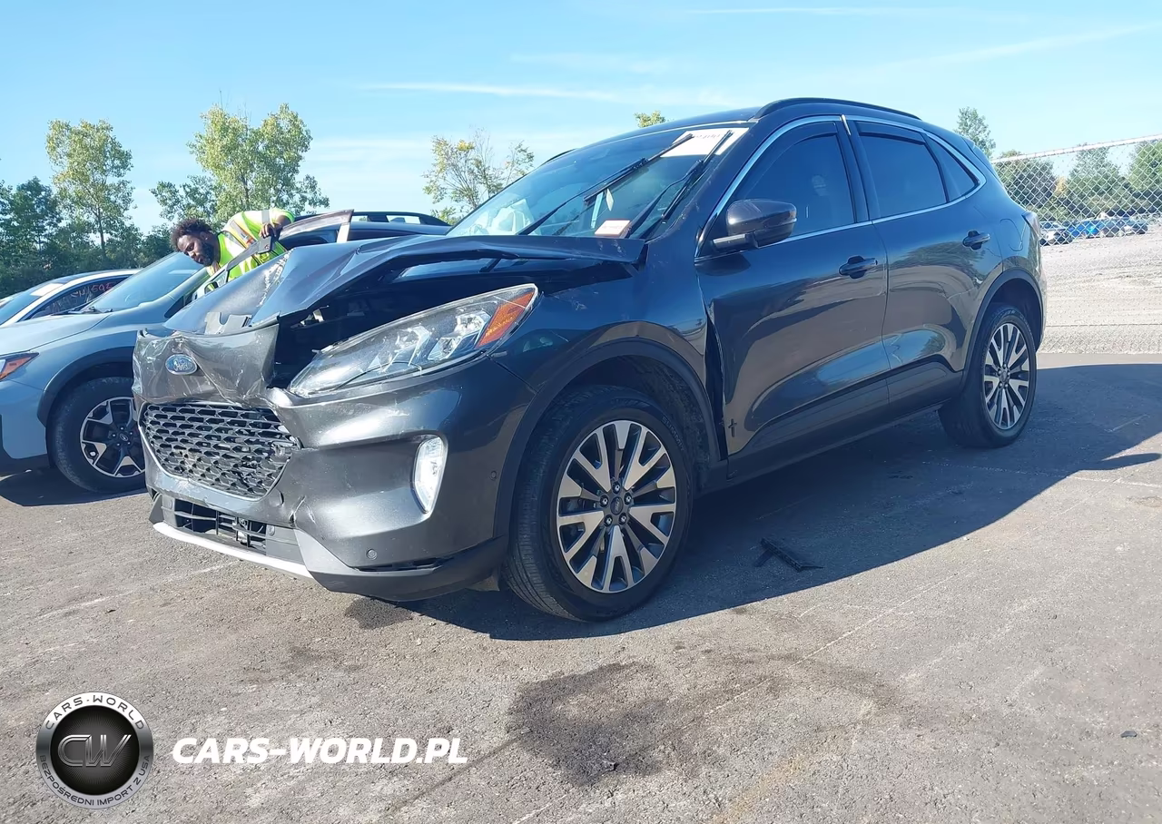 2020 Ford Escape Titanium VIN:1FMCU9J97LUB43040 - 2