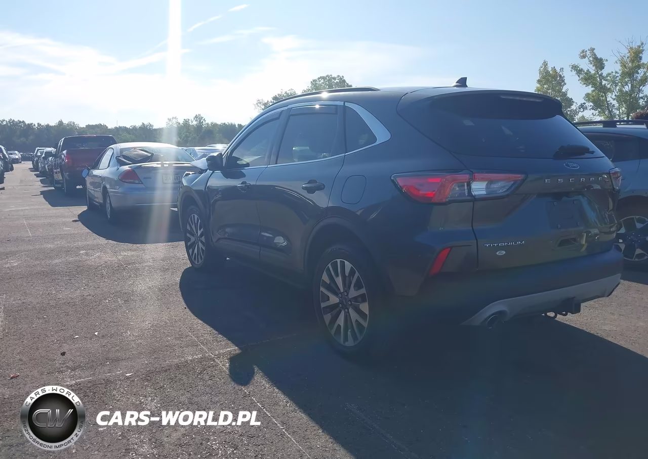 2020 Ford Escape Titanium VIN:1FMCU9J97LUB43040 - 3