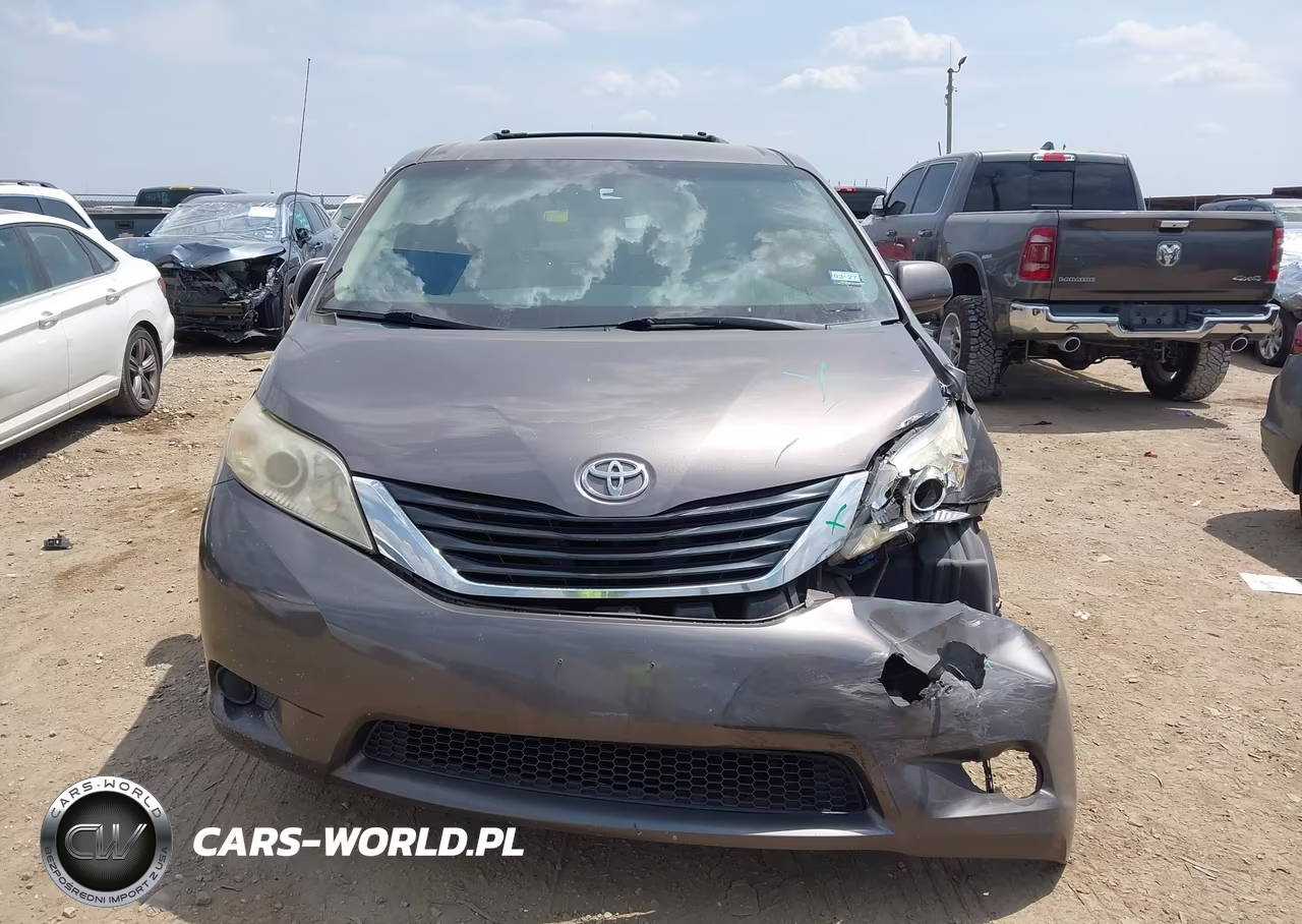 2013 Toyota Sienna Le V6 8 Passenger VIN:5TDKK3DC1DS328751 - 12