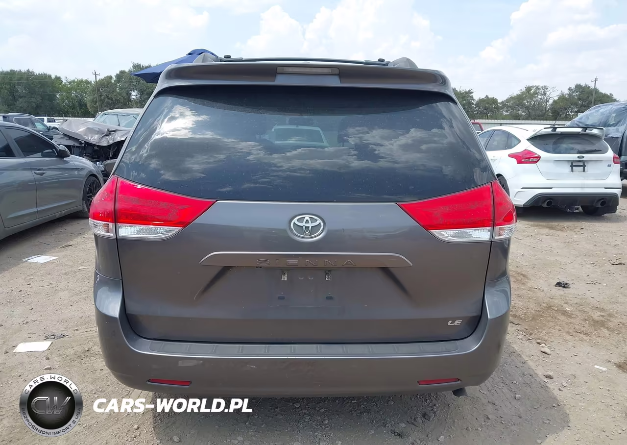 2013 Toyota Sienna Le V6 8 Passenger VIN:5TDKK3DC1DS328751 - 16