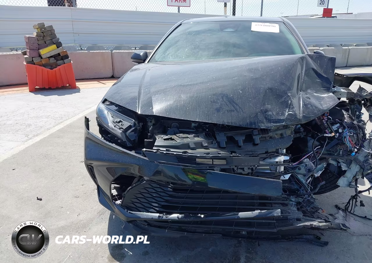2026 Toyota Camry Le VIN:4T1DAACK1TU237543 - 14