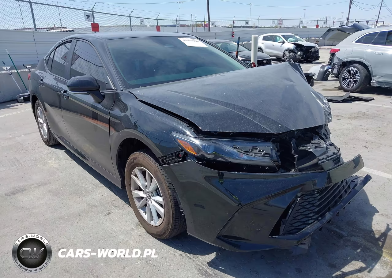 2026 Toyota Camry Le VIN:4T1DAACK1TU237543 - 15