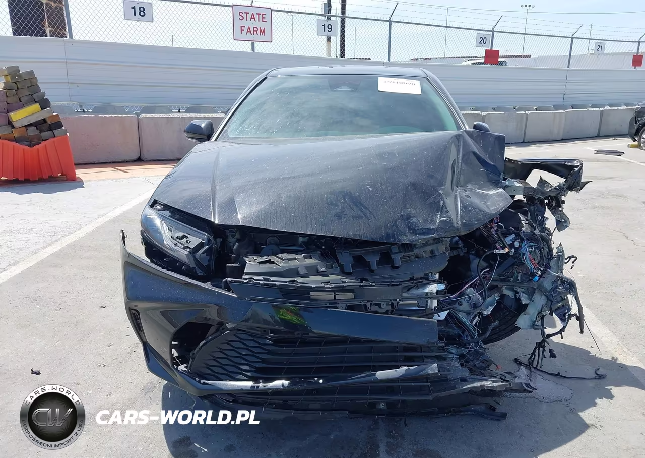 2026 Toyota Camry Le VIN:4T1DAACK1TU237543 - 16