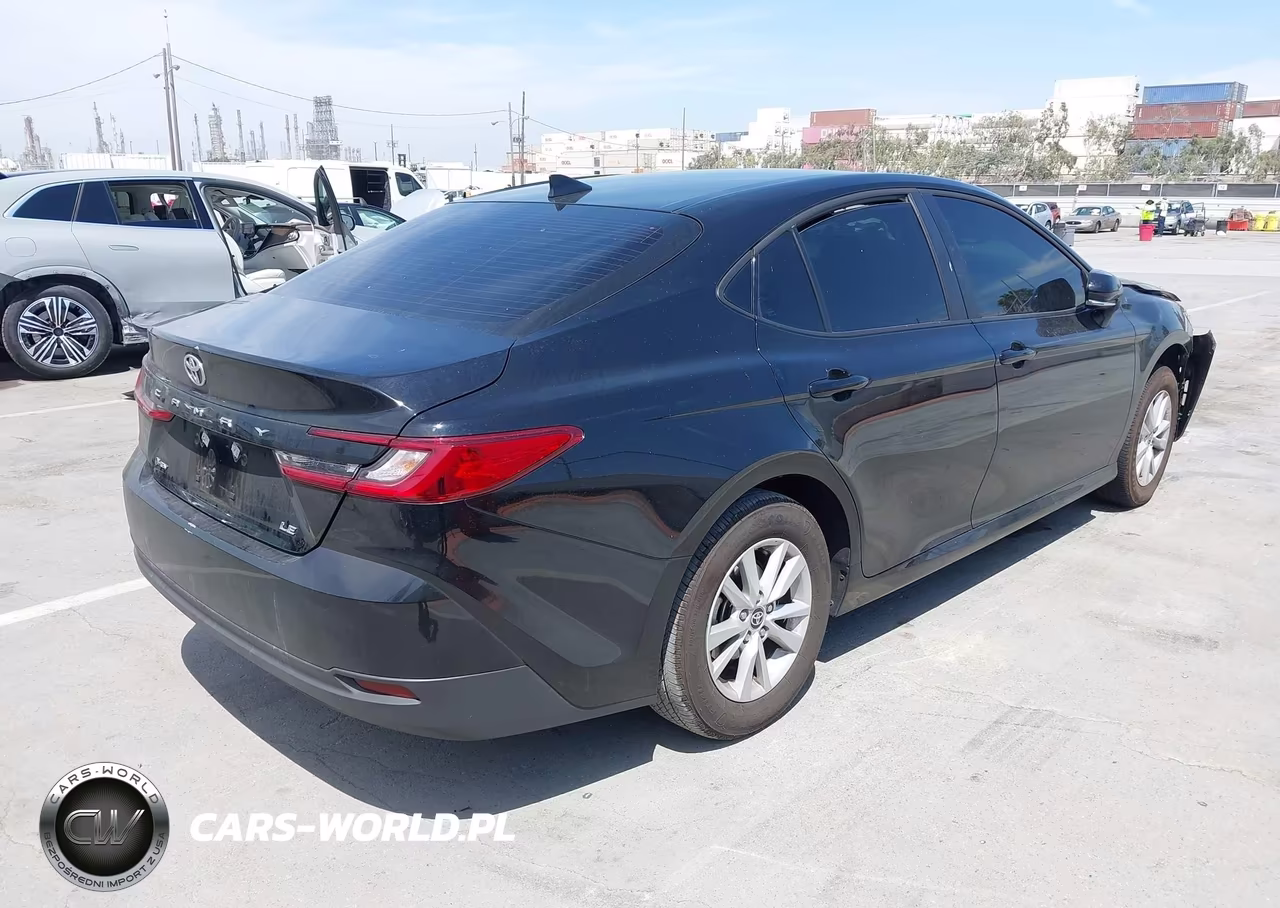 2026 Toyota Camry Le VIN:4T1DAACK1TU237543 - 4