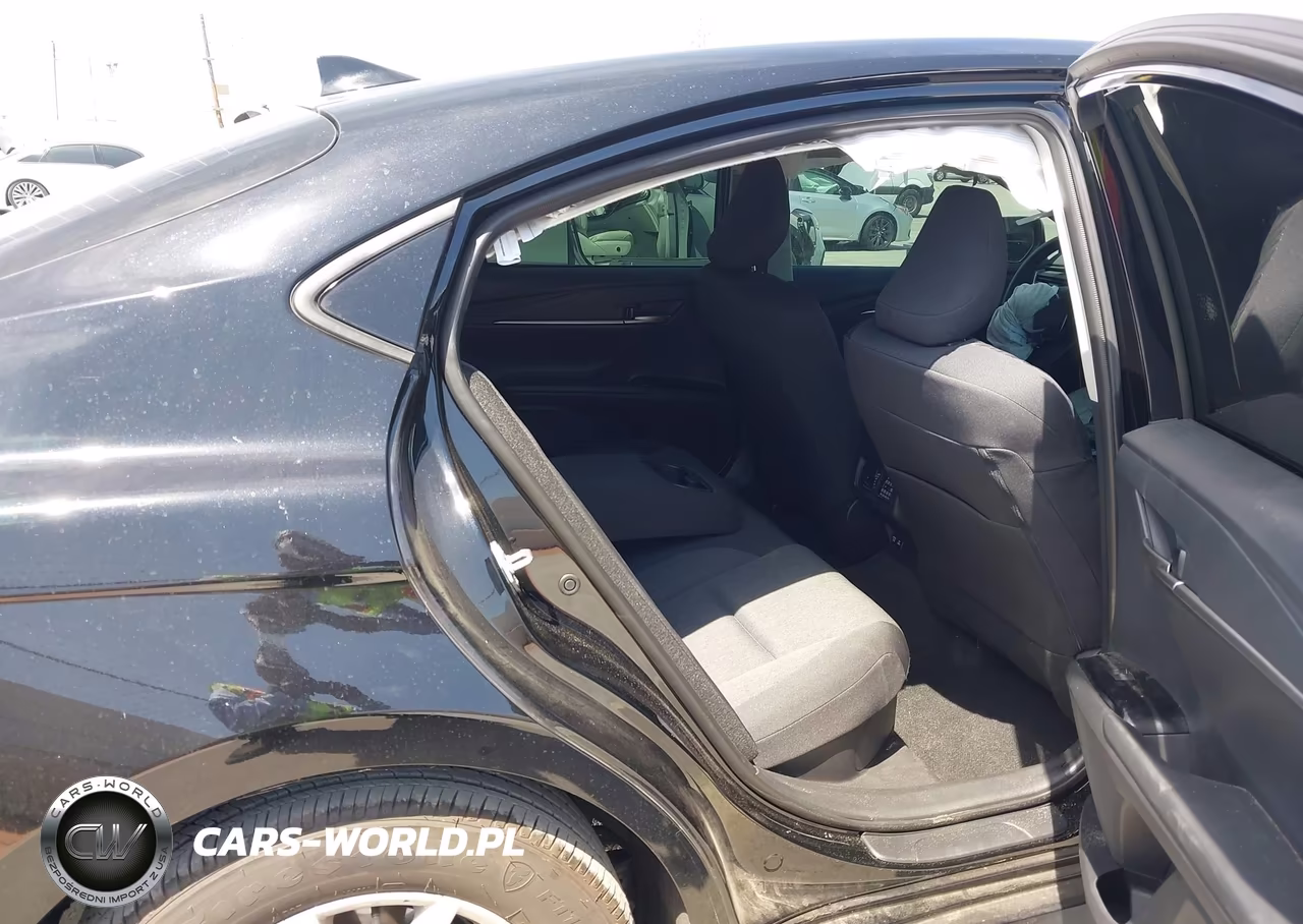 2026 Toyota Camry Le VIN:4T1DAACK1TU237543 - 8