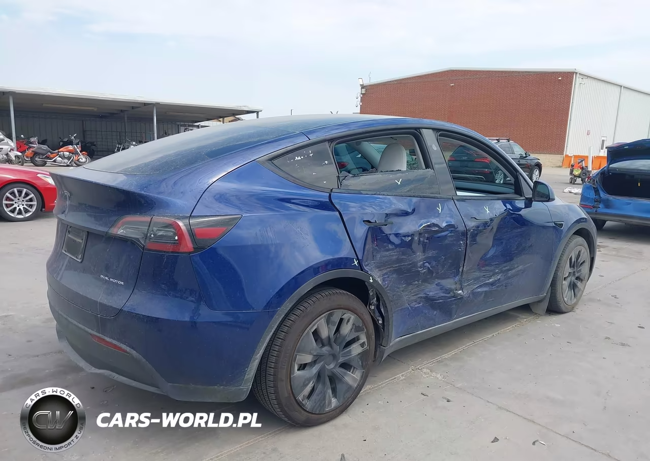 2024 Tesla Model Y Long Range Dual Motor All-Wheel Drive VIN:7SAYGDEE4RA279333 - 4